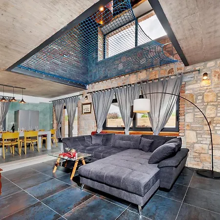 فيلة Baraka With Private Pool Near Rovinj - Wiibuk كانافانار