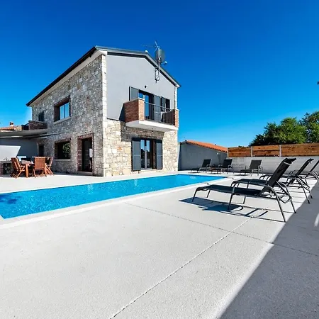 Villa Baraka With Private Pool Near Rovinj - Wiibuk *