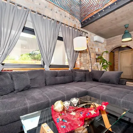 Baraka With Private Pool Near Rovinj - Wiibuk Villa *